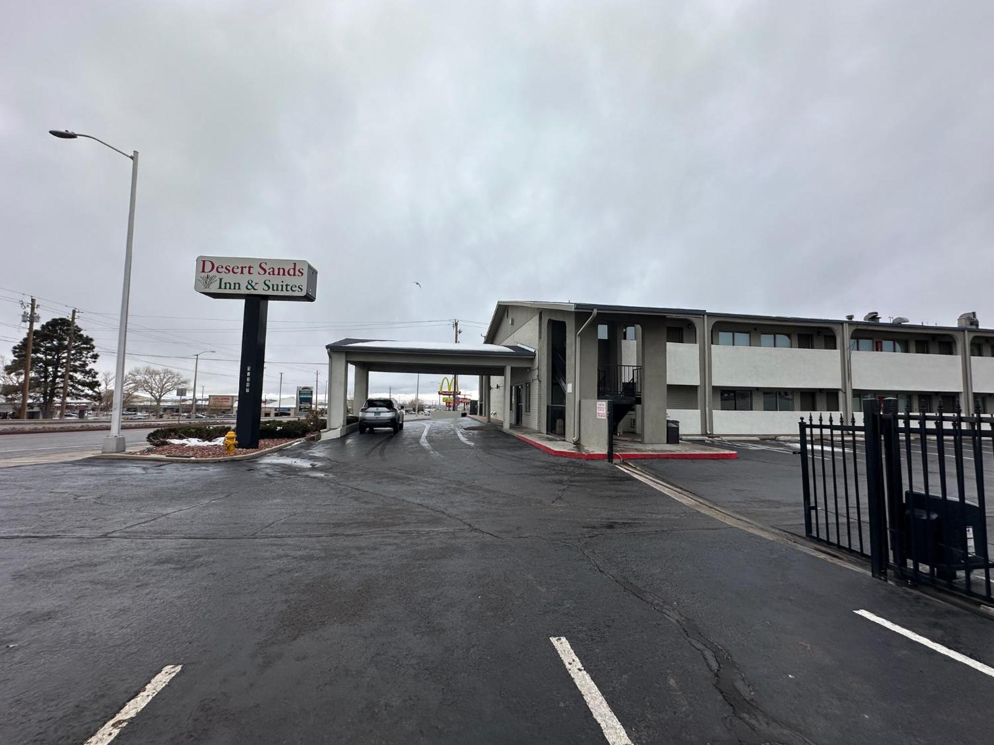 Desert Sands Inn & Suites Albuquerque Exteriör bild