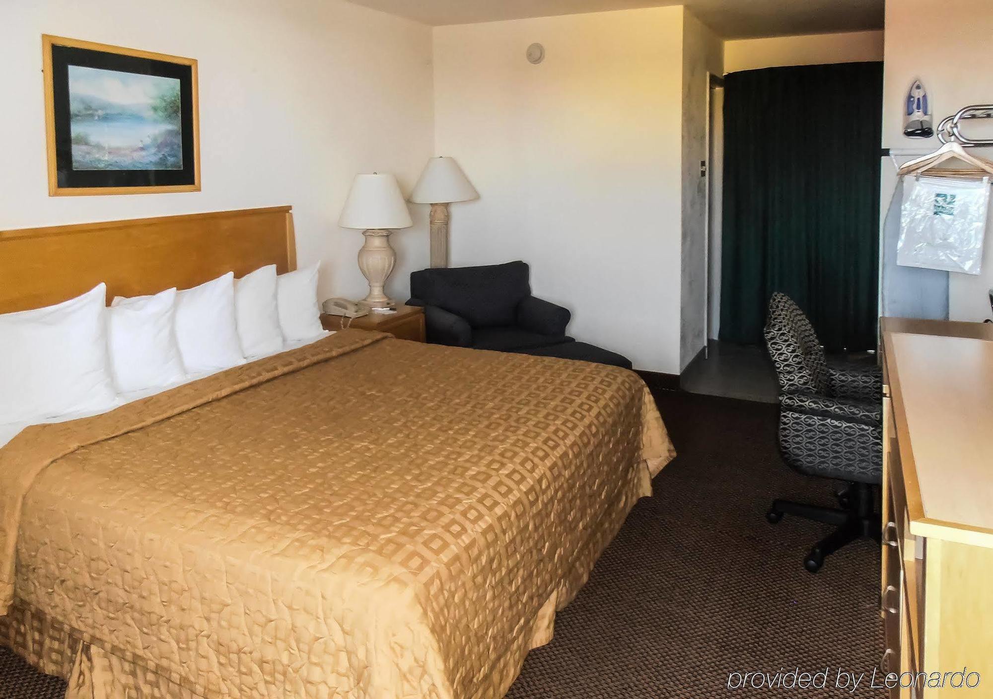Desert Sands Inn & Suites Albuquerque Exteriör bild